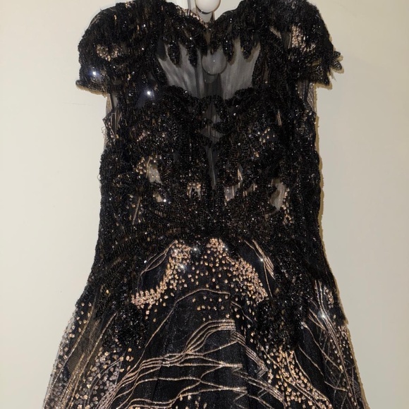 Party dresses - Picture 4 of 17